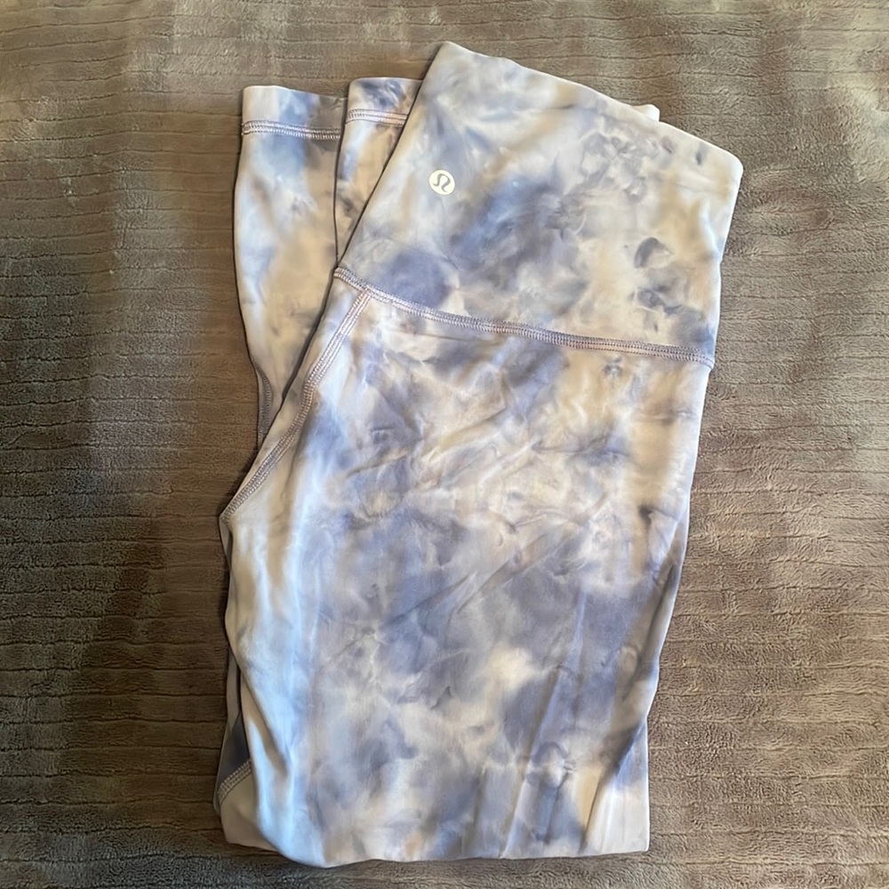 Lululemon leggings size 6